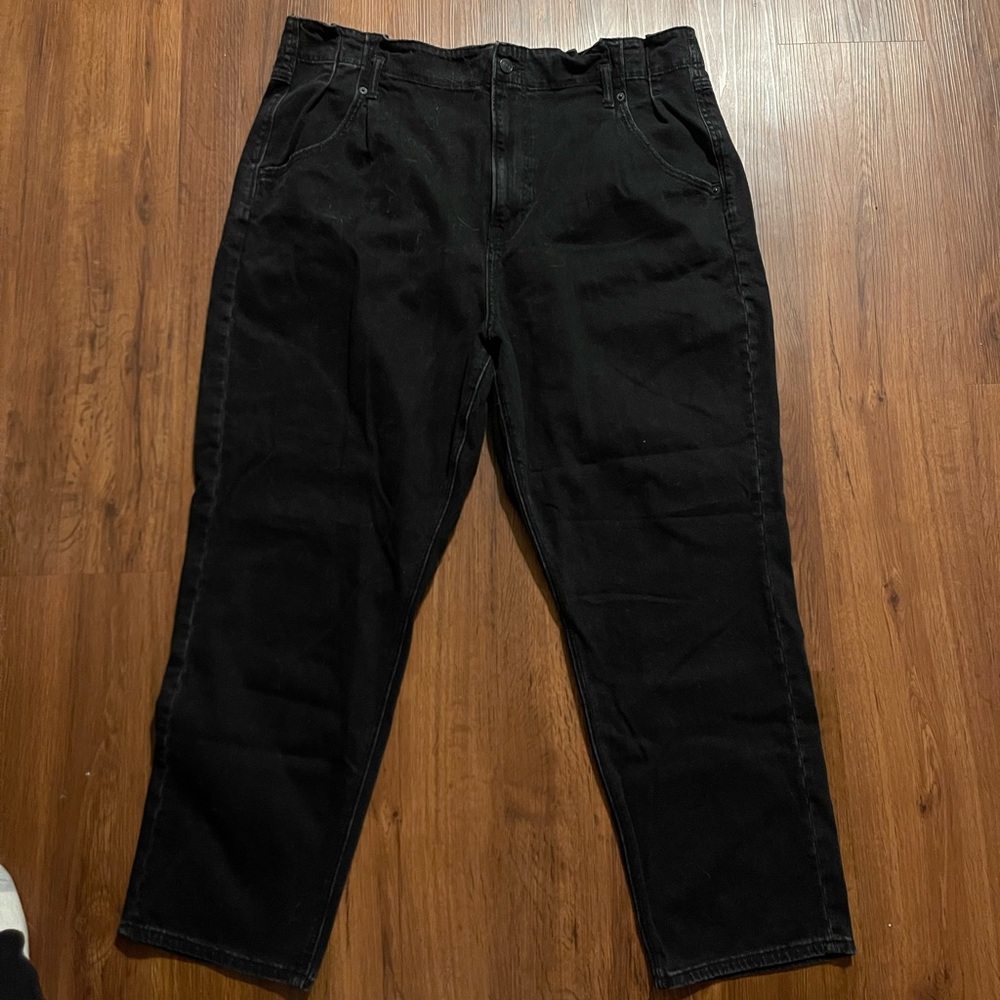 AE Mom Jeans